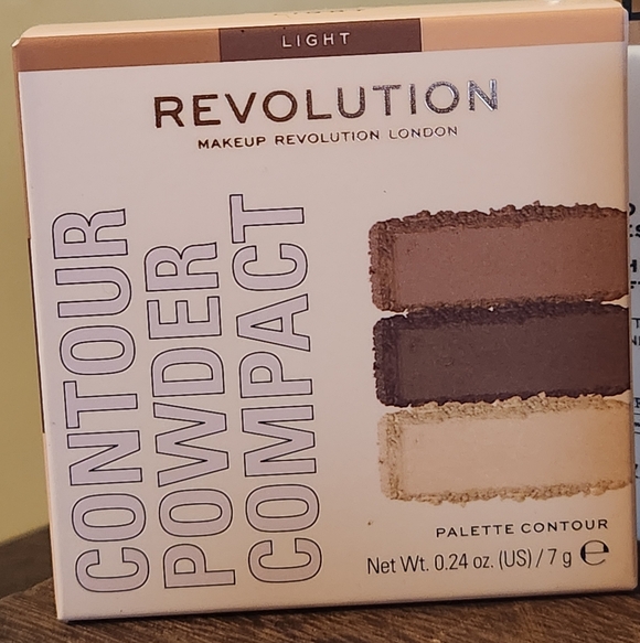 MAKEUP BEAUTY BUNDLE 10pc REVOLUTION - Picture 2 of 10